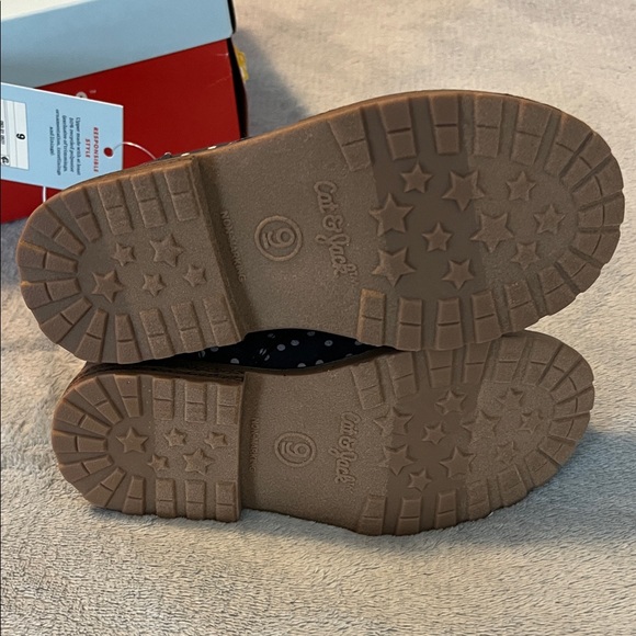 Cat & Jack Charcoal Gray Polka Dot Kids Boots with Pink Laces - Picture 5 of 9